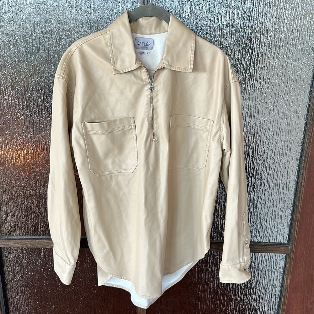 Saylor
Remi Faux Leather Top in size Med EUC - Picture 5 of 13
